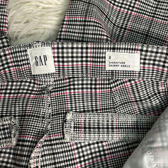 GAP Womens Grey and Pink Plaid Pants - Picture 4 of 5
